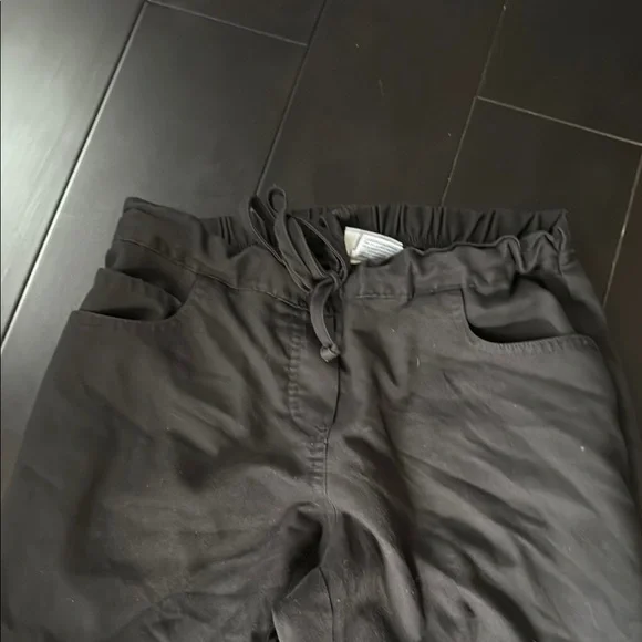 Grey's Anatomy XS Black scrub pants Set of 2! - Picture 4 of 11